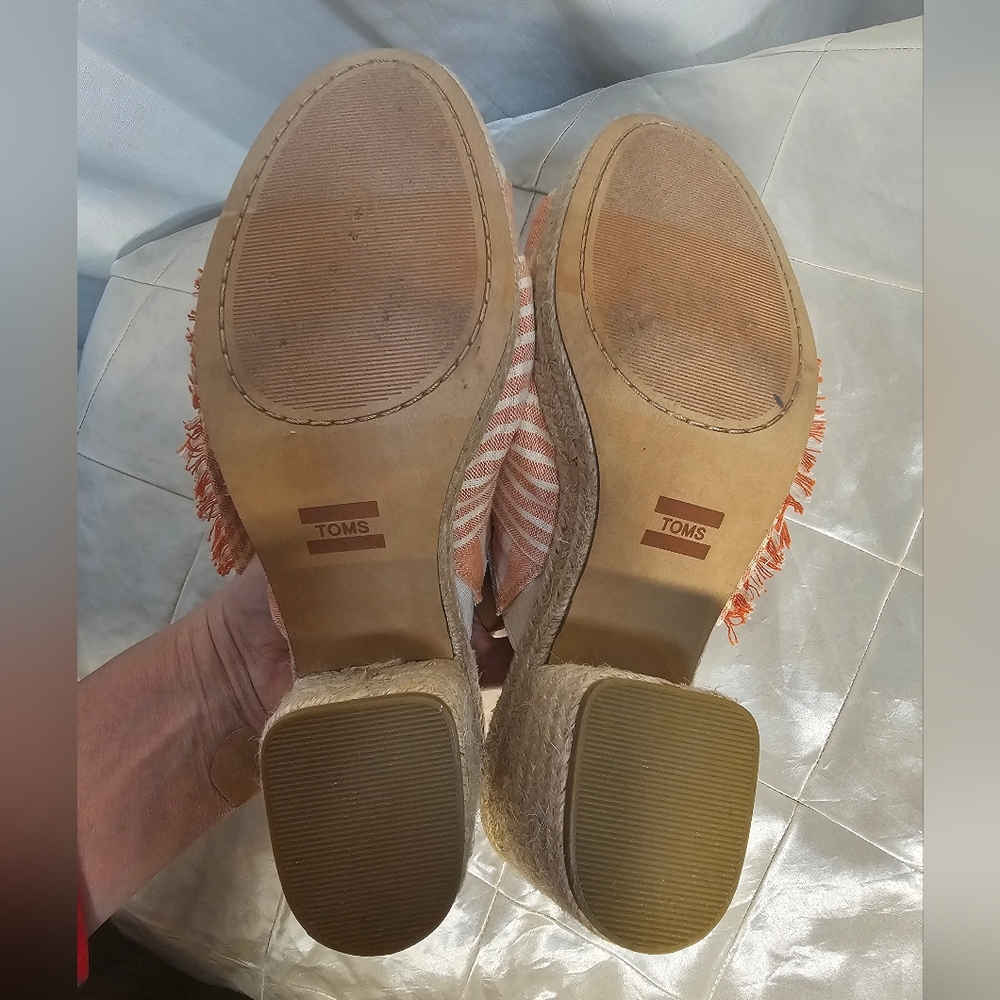 TOMS 8M Fabric Bow Rattan 3.5" Chunky Heels - Picture 4 of 7